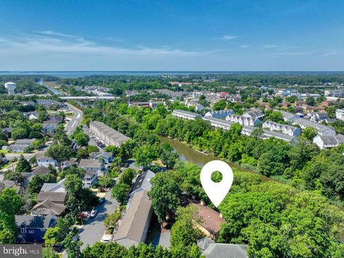 2-18 Canal St, REHOBOTH BEACH, DE, 19971-2753 | Card Image
