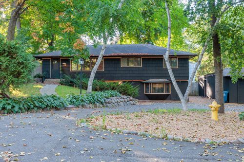 239 Byrondale Ave, Wayzata, MN, 55391-1137 | Card Image