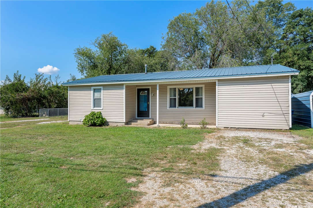 Curtis Ave, Pea Ridge, AR 72751