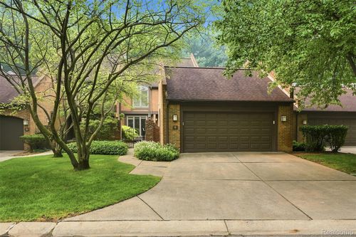 5 Timberlane Ct, Dearborn, MI, 48126-2615 | Card Image