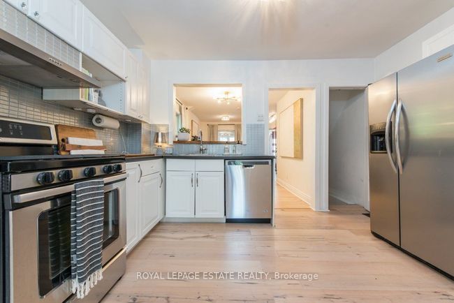 2311 Gerrard St E, House attached with 3 bedrooms, 2 bathrooms and null parking in Toronto ON | Image 30