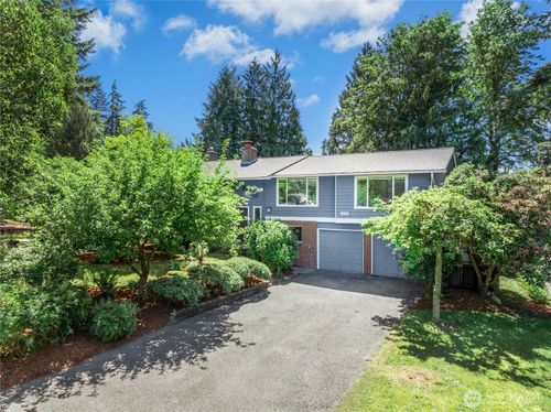 2051 Ne Bartre Ct, Poulsbo, WA, 98370-8501 | Card Image