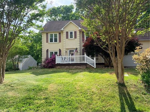 7605 Keating Dr, Oak Ridge, NC, 27310-9661 | Card Image