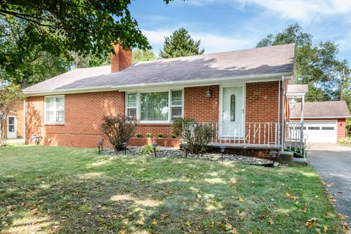 235 Fisk Rd, Benton Harbor, MI, 49022-6718 | Card Image