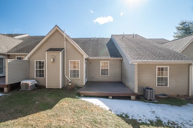 86 - 86 Haley Ln, Condo with 2 bedrooms, 2 bathrooms and null parking in Sandy Hook CT | Image 27