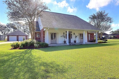 218 Rue De Beauville, Napoleonville, LA, 70390 | Card Image
