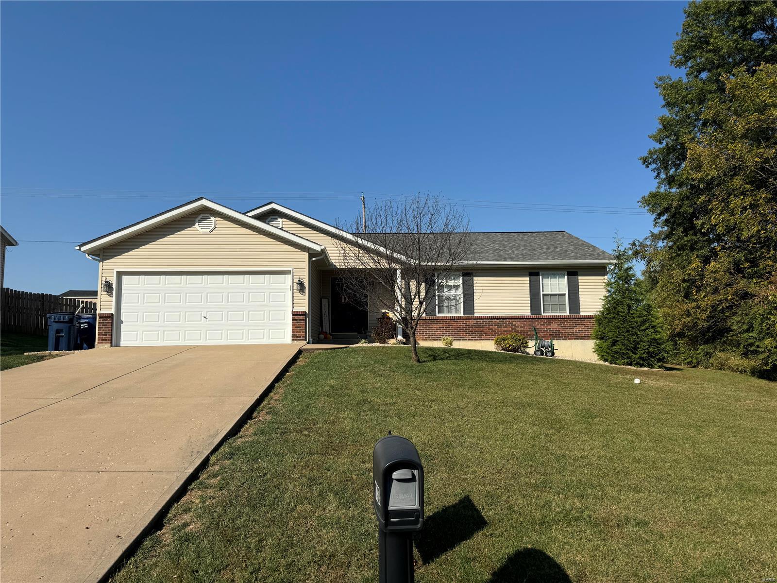 Sleepy Hollow Dr, Troy, MO 63379