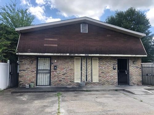 1028 Franklin Ave, Gretna, LA, 70053-2366 | Card Image