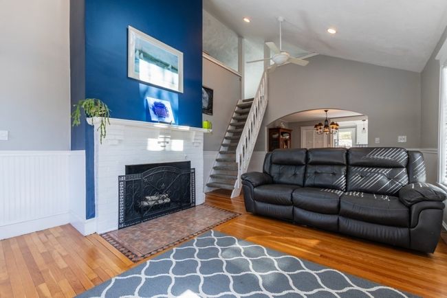 2 - 169 Walker Rd, Condo with 3 bedrooms, 1 bathrooms and 1 parking in Swampscott MA | Image 12