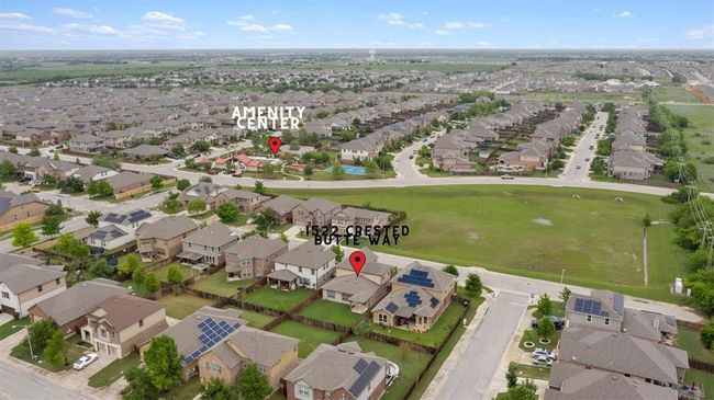 Walking distance to community pool and amenity center! | Image 30