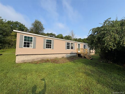 16 Ryan Rd, Pine Plains, NY, 12567-5022 | Card Image