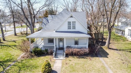 447 S Collier St, Centralia, MO, 65240-1520 | Card Image