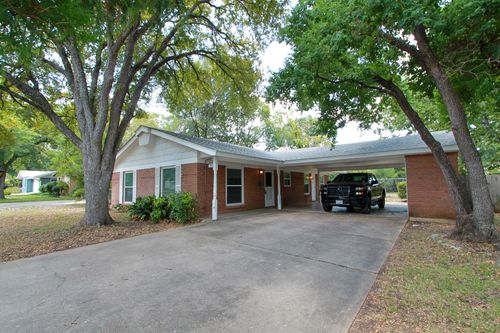 5712 Fairlane Dr, Austin, TX, 78757-4413 | Card Image