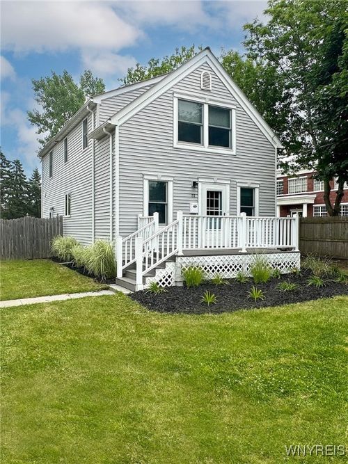 51 N Forest Road, Amherst, NY, 14221 | Card Image