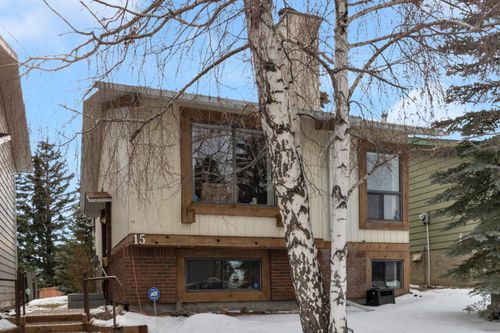 15 Coach Manor Rise Sw, Calgary, AB, T3H1C5 | Card Image