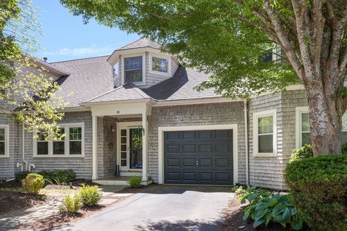 30-30 Country Way, Dartmouth, MA, 02748-1200 | Card Image