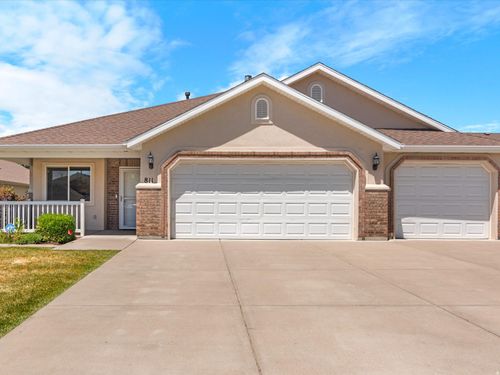 811 E 200 S, Layton, UT, 84041-4449 | Card Image