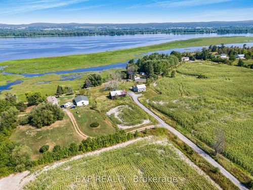 {{alt}} | Card Image