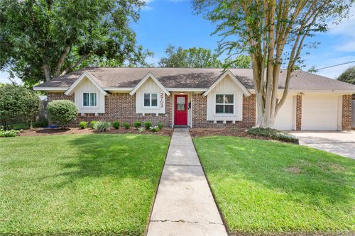 2703 Shakespeare St, Pearland, TX, 77581-4814 | Card Image
