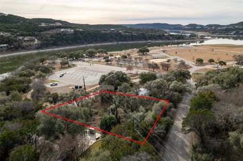 18110 Park Dr, Jonestown, TX, 78645 | Card Image