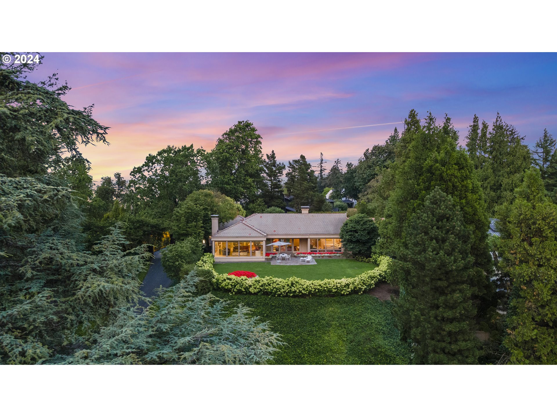 Greenleaf Dr, Portland, OR 97221