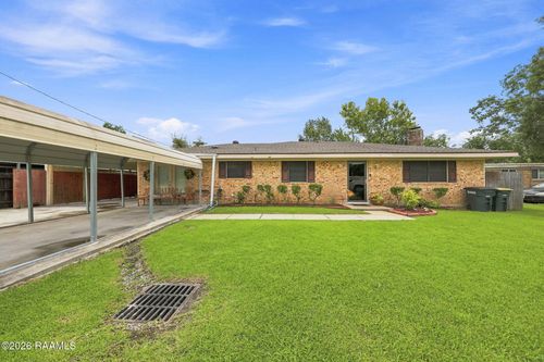 525 Fontelieu Dr, New Iberia, LA, 70560-5031 | Card Image