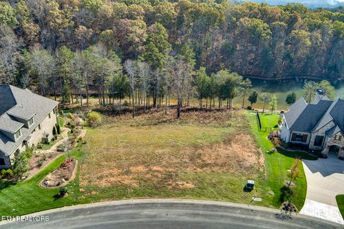 292 Beckets Way, Lenoir City, TN, 37772-1545 | Card Image