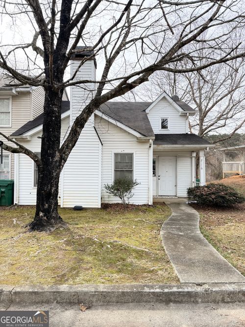2176 Wellington Cir, Lithonia, GA, 30058-7969 | Card Image
