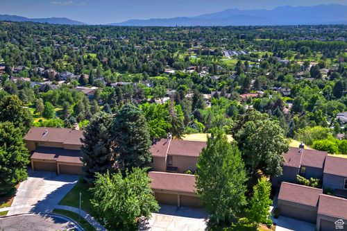 8216 Scandia Way, Sandy, UT, 84093-6554 | Card Image