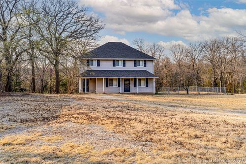 84 Weatherwood Way, Bristow, OK, 74010-9430 | Card Image