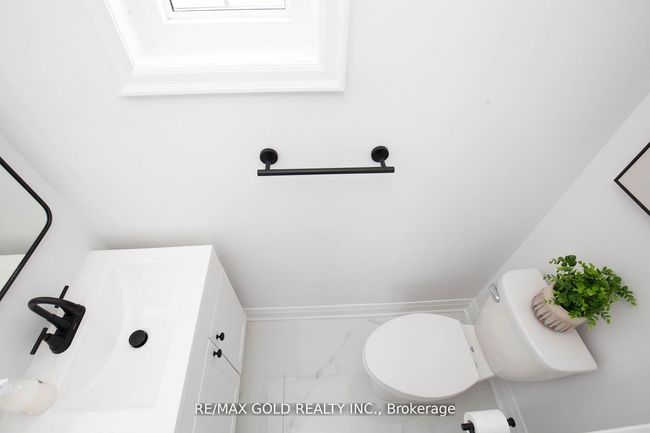 1362 Pharmacy Ave, House other with 5 bedrooms, 3 bathrooms and 3 parking in Scarborough ON | Image 26