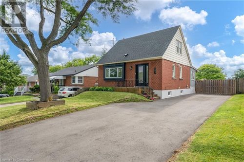 293 E 45th St, Hamilton, ON, L8T3K7 | Card Image