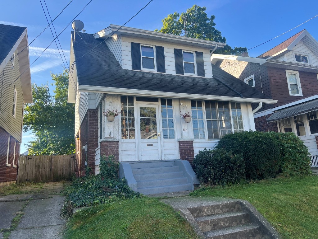 25th St, Erie, PA 16502