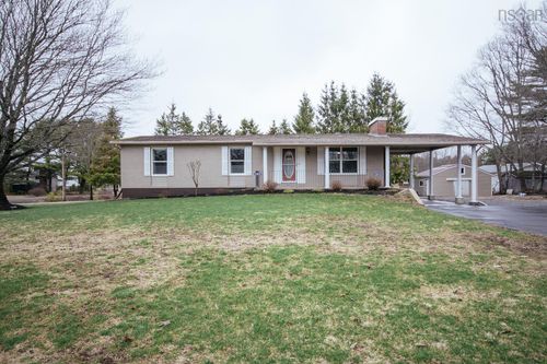 2810 Pinecrest Dr, Coldbrook, NS, B4R1B3 | Card Image