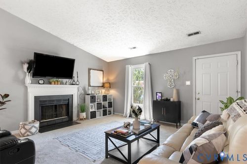 2816 Laurelton Ct, Henrico, VA, 23228-1235 | Card Image