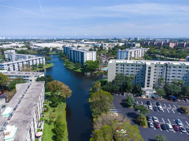 APT-802 - 2240 N Cypress Bend Dr, Condo with 2 bedrooms, 2 bathrooms and null parking in Pompano Beach FL | Image 25