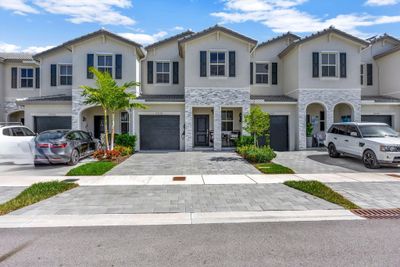 2658 Se 10th Street, Townhouse with 4 bedrooms, 2 bathrooms and null parking in Homestead FL | Image 2