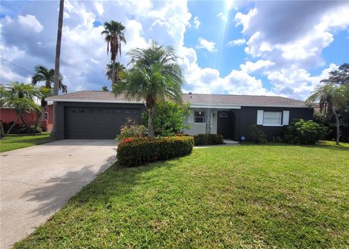 137 Midway Island, CLEARWATER, FL, 33767 | Card Image