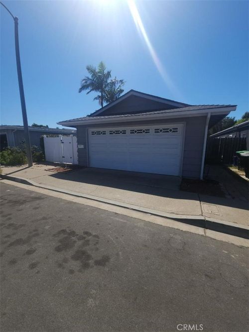 1111 Valley Cir, Costa Mesa, CA, 92627-3918 | Card Image