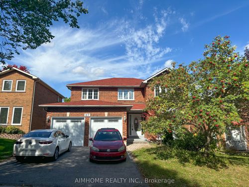 87 Ballard Cres, Newmarket, ON, L3X1S2 | Card Image