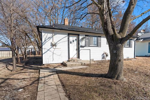 33114 Armada Ct, Westland, MI, 48186-5451 | Card Image