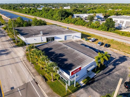 673 Us Highway 1, Vero Beach, FL, 32962-1606 | Card Image