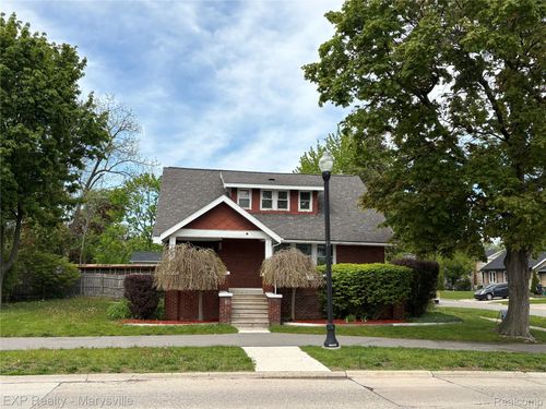 504 Clinton Ave, Saint Clair, MI, 48079-5093 | Card Image