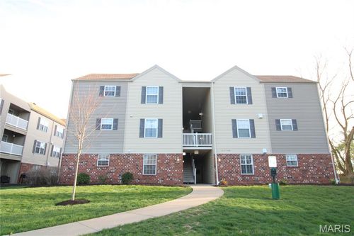 5123 Welsh Dr, Lake St Louis, MO, 63367-4872 | Card Image