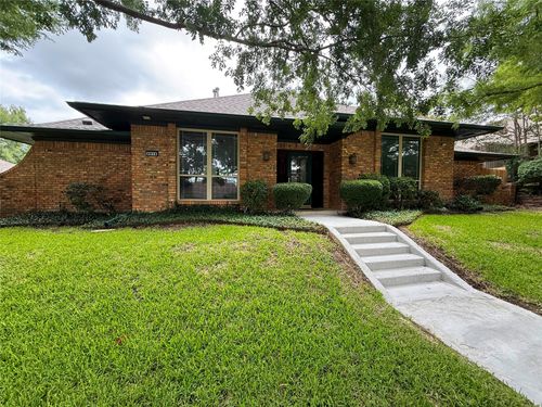 2918 Apple Valley Dr, Garland, TX, 75043-1201 | Card Image