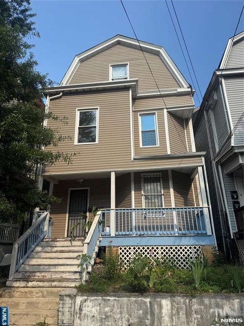 482 16th St, Newark, NJ, 07103-1609 | Card Image