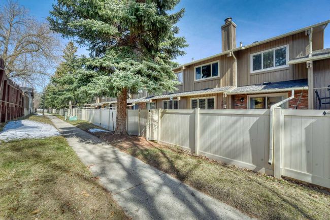 55 - 10001 Brookpark Boulevard Sw, Home with 3 bedrooms, 1 bathrooms and 2 parking in Calgary AB | Image 27