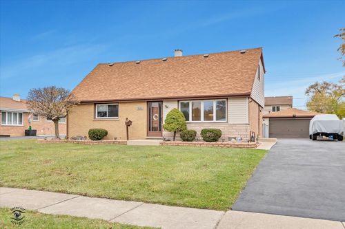 9137 Orchard Ln, Bridgeview, IL, 60455-2213 | Card Image