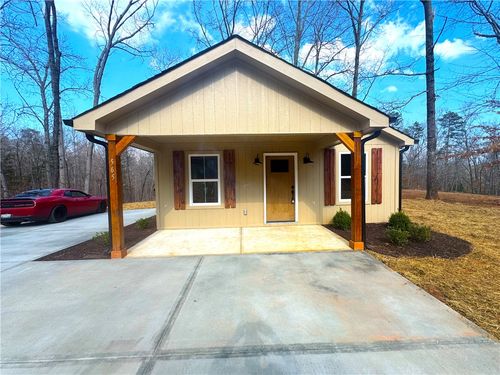 565 Whippoorwill Ln, West Union, SC, 29696-3233 | Card Image