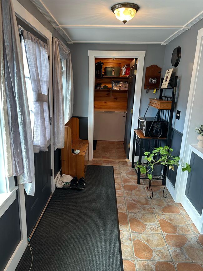 Mudroom | Image 8